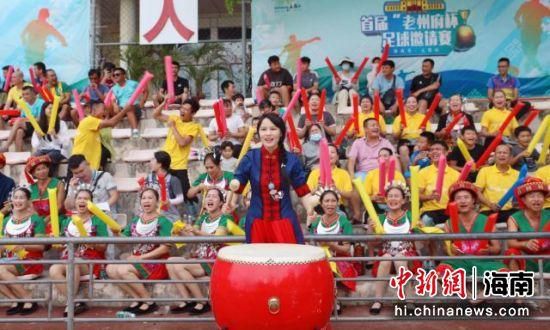 弗兰妮还保存着我写给父亲的信:亲爱的爸爸现在，我已经不分白天黑夜，排演了整整一个星期……我跟班克黑德的合作很顺利，不过说到人缘，她让我鄙视。